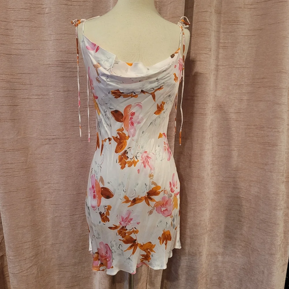 ZARA silky strappy mini dress white w/ pink/orange flowers szM  NWT - Picture 5 of 7